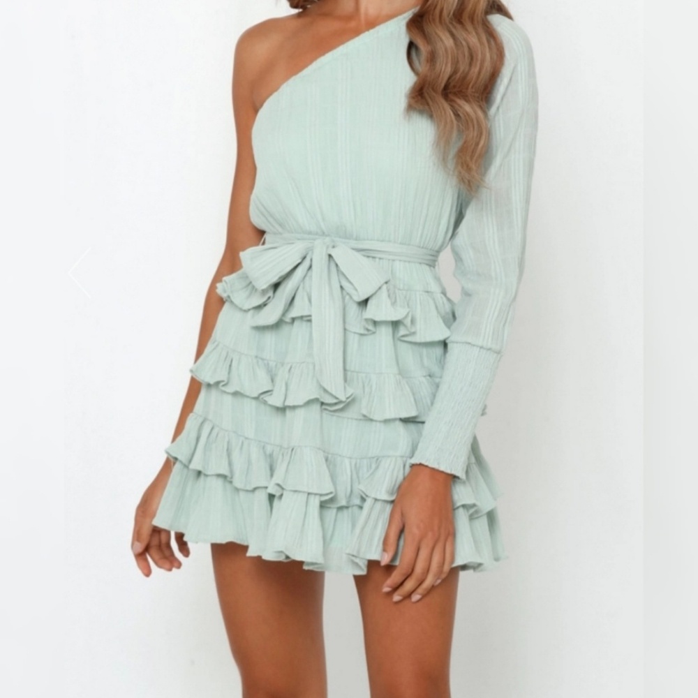MiNT ONE SHOULDER RUFFLED DRESS NWT L